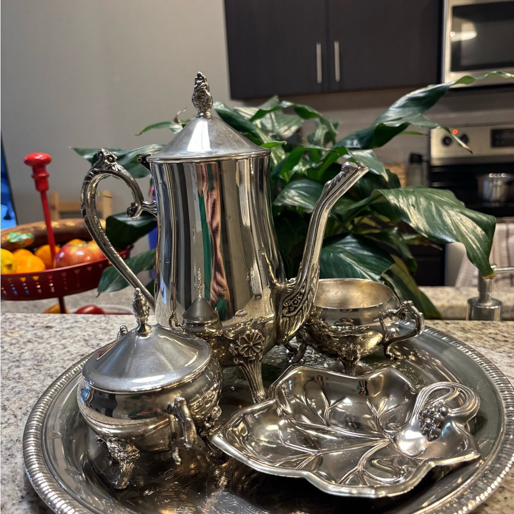 Elegant Davcos Silver Tea/Coffee Set